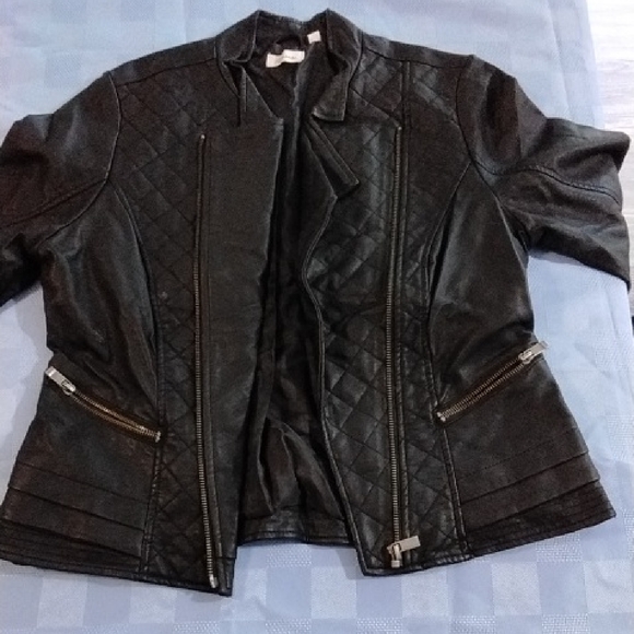 Reitmans Black Leather Moto Jacket with Quilted Design - Picture 3 of 5